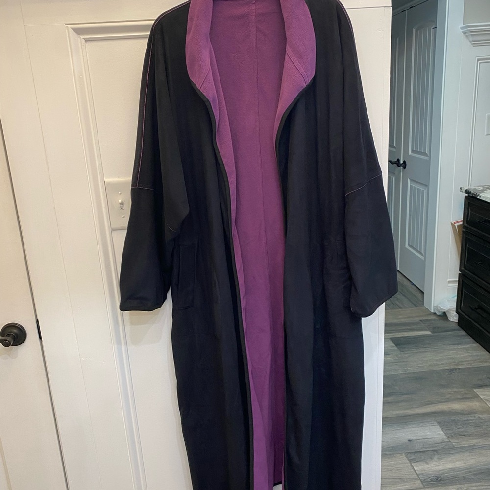 Luxurious Black and Purple Women's coat